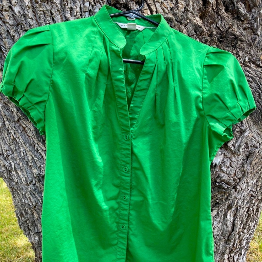Banana republic short puff sleeve button up blouse